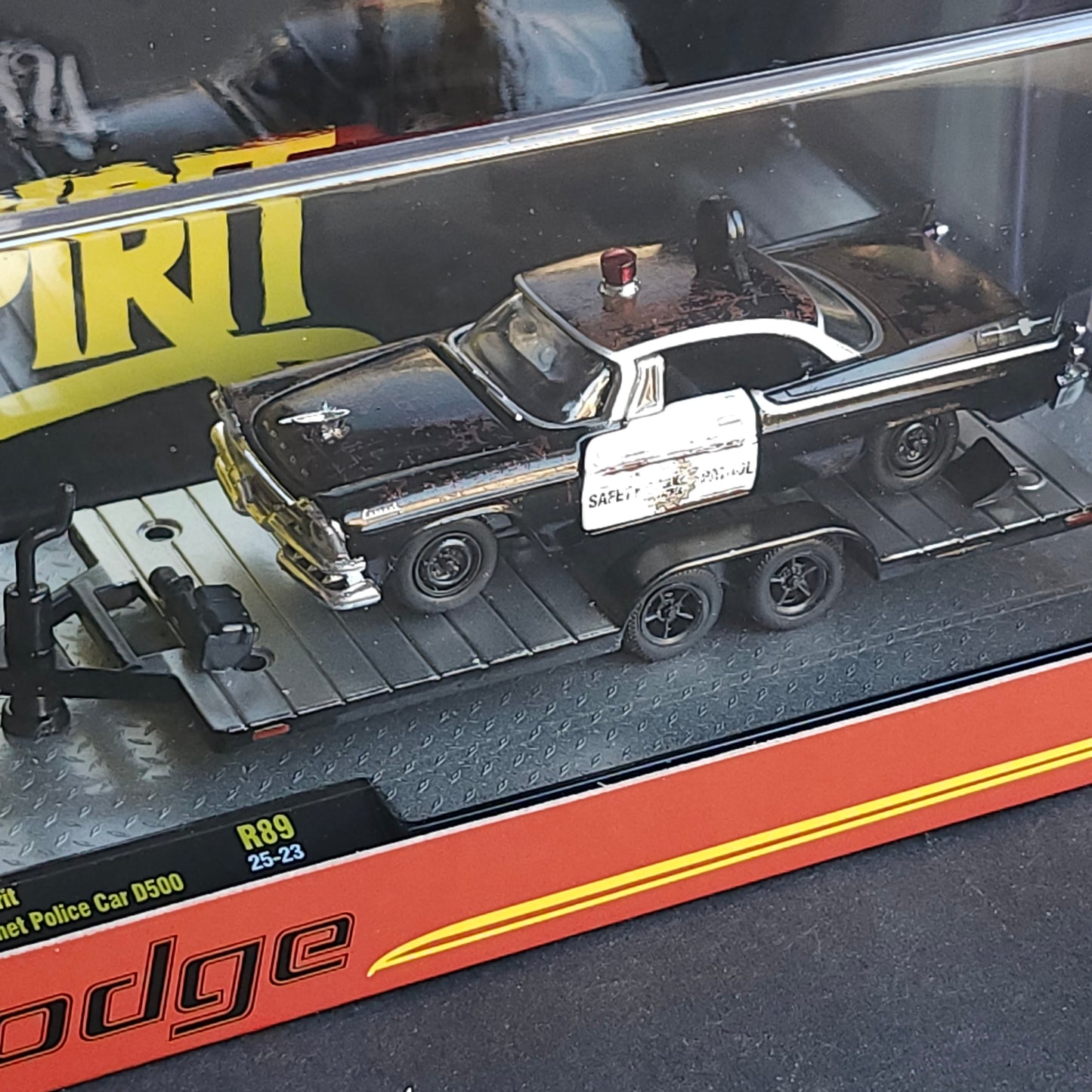 M2 Machines Hauler 32500 R89 1978 Dodge True Spirite & 57 Dodge Coronet Police