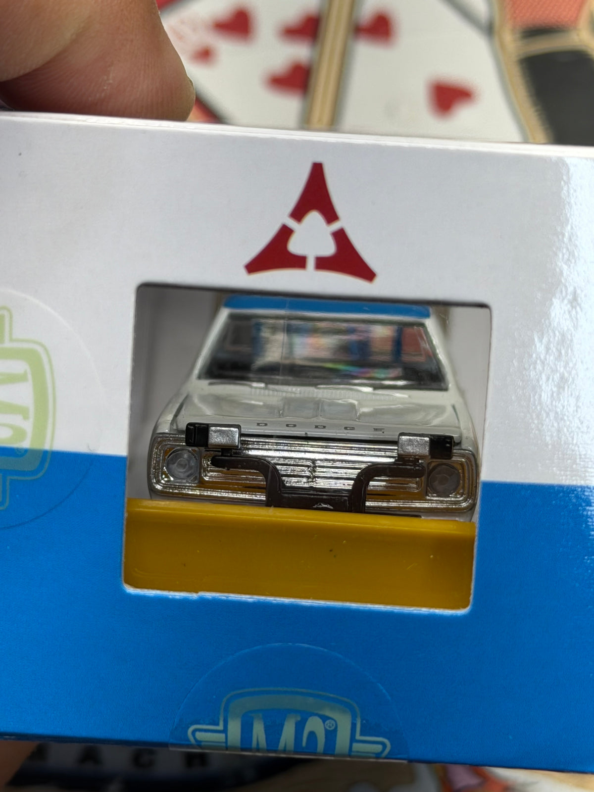 M2 Machines R111 1972 Dodge D-300 Tow Truck