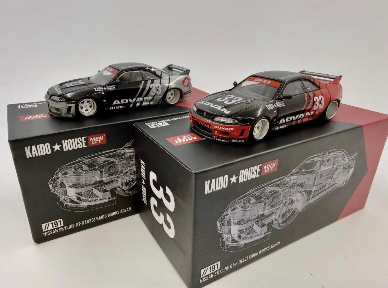 Kaido House x Mini GT 1:64 Nissan Skyline GT-R (R33) Kaido Works ADVAN