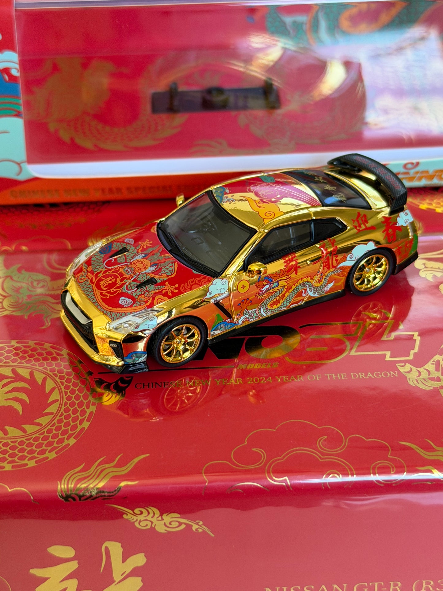 INNO64 1:64 Nissan GT-R R35 2024 Chinese New Year - Chrome Gold