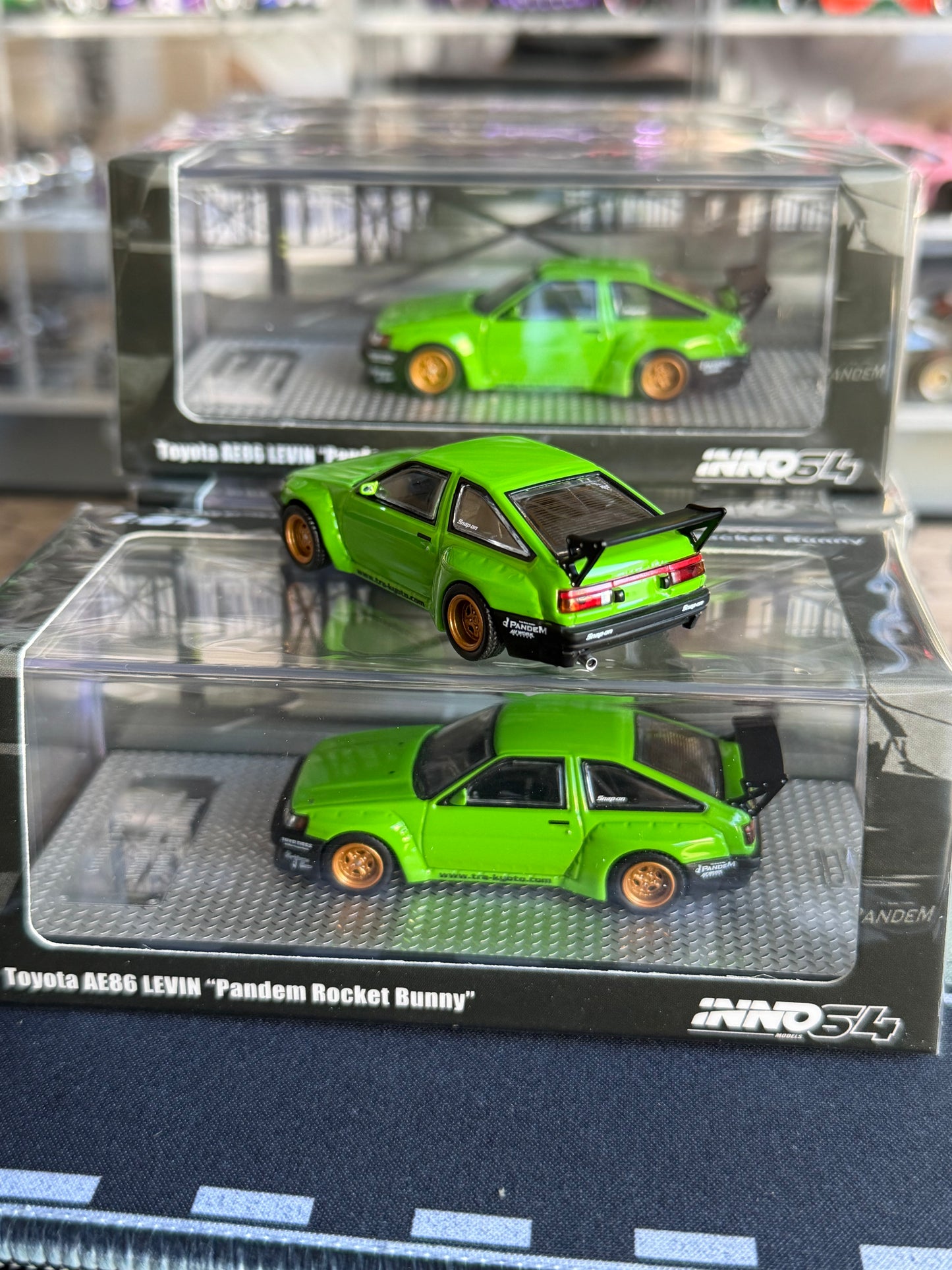 Inno64 Toyota AE86 Levin “Pandem Rocket Bunny”