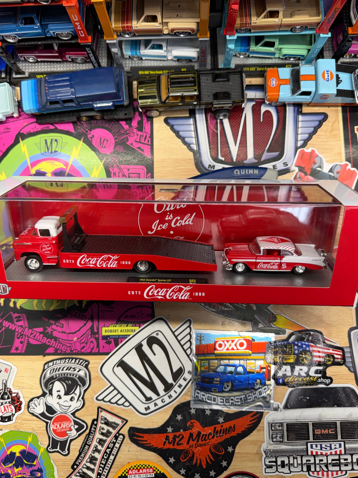 M2 Machines Hauler S03 1958 Chevrolet Spartan LCF & 1956 Chevrolet Bel Air Coca Cola