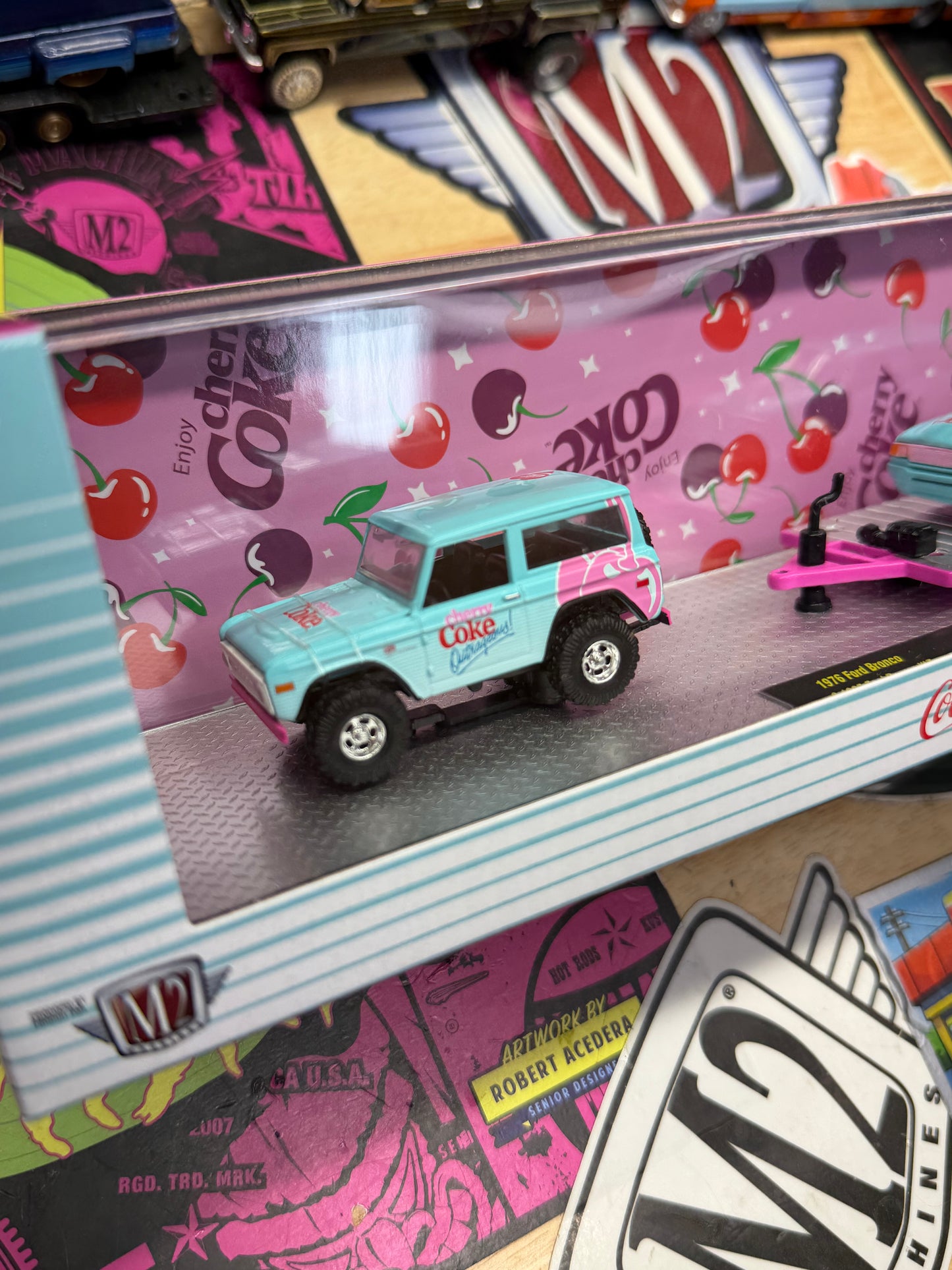 M2 Machines Hauler S03 1976 Ford Bronco & Ford Ranger XLT Coke Cherry