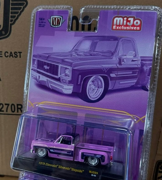 M2 Machines 1:64 1978 Chevrolet Silverado Stepside Lowriders – Purple – MiJo
