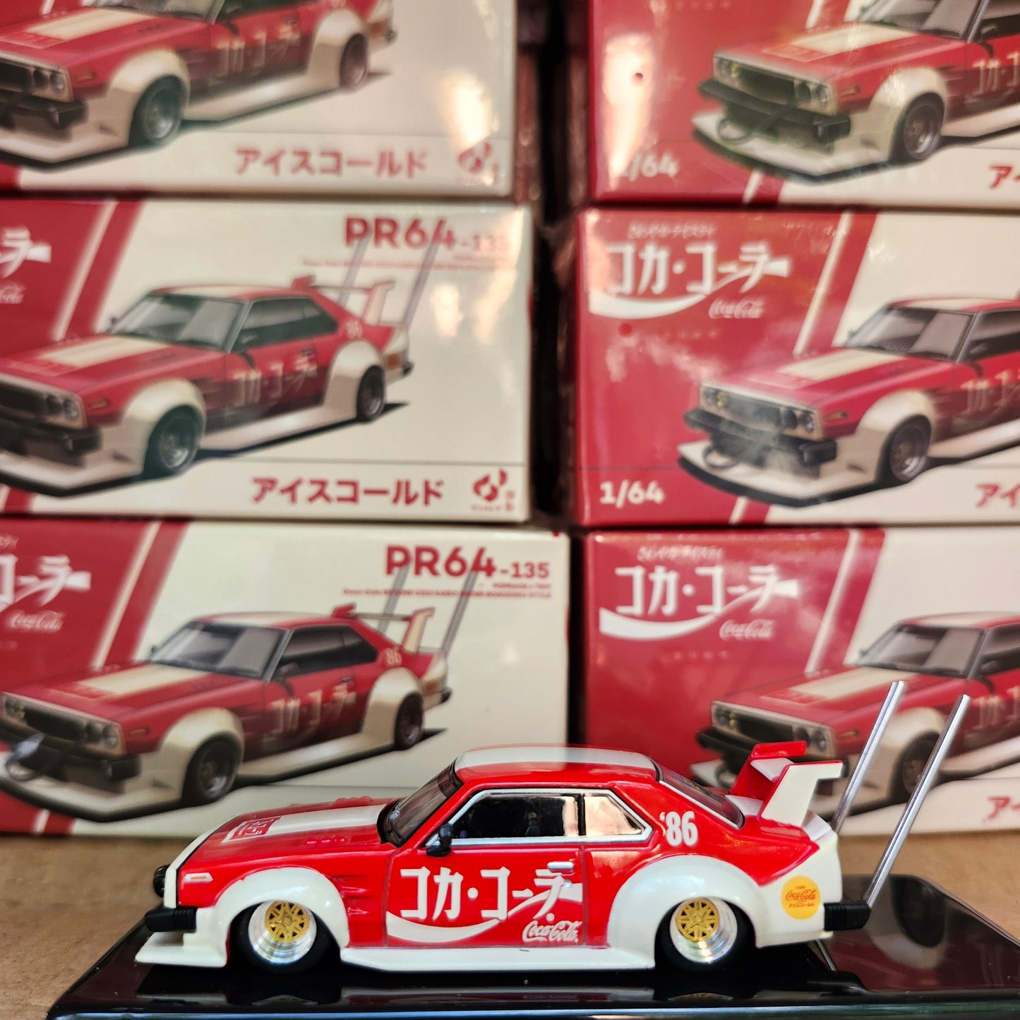 Pop Race x Tiny Coca Cola Skyline C210 Kaido Racer Bosozoku