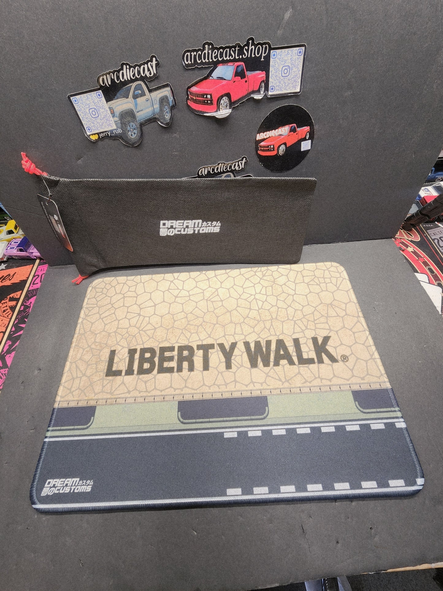 DREAM CUSTOMS Desktop Diorama 350mmx 250mm with Liberty Walk stamp